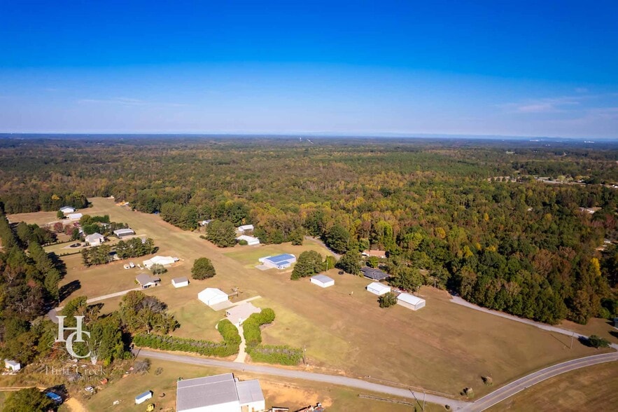14 Aeronca Rd, Belton, SC à vendre - Photo du bâtiment - Image 2 de 13
