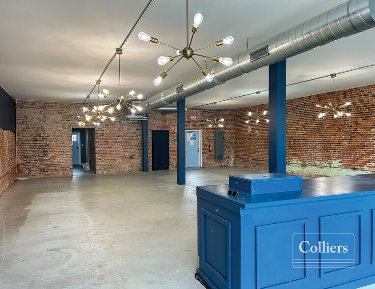 128 State St, West Columbia, SC à louer - Photo du bâtiment - Image 2 de 5
