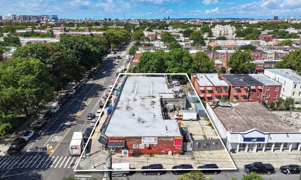 3021-3043 Avenue V, Brooklyn, NY à vendre - Photo du bâtiment - Image 3 de 6