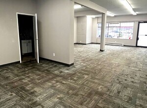 12120 Vulcan Way, Richmond, BC à louer Photo intérieure- Image 2 de 2