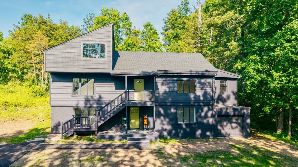 2096 Ulster Ave, Lake Katrine, NY à vendre - Photo du bâtiment - Image 3 de 61