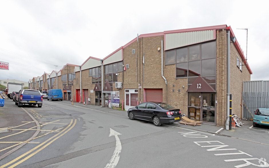 River Rd, Barking à vendre - Photo du bâtiment - Image 2 de 5