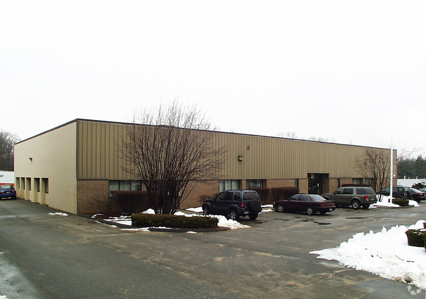 30 Lindeman Dr, Trumbull, CT for lease - Building Photo - Image 3 of 6