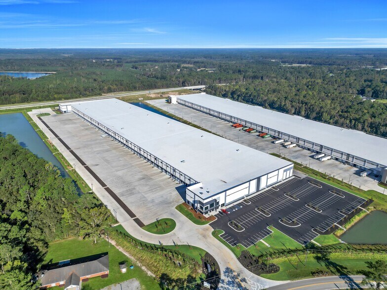 651 Bloomingdale Rd, Bloomingdale, GA à louer - Photo du bâtiment - Image 3 de 6