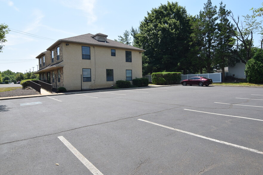 1410 Street Rd, Warminster, PA for lease - Building Photo - Image 3 of 5