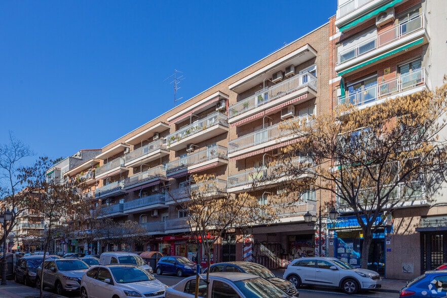 Multifamily in Madrid, Madrid for sale - Primary Photo - Image 1 of 1