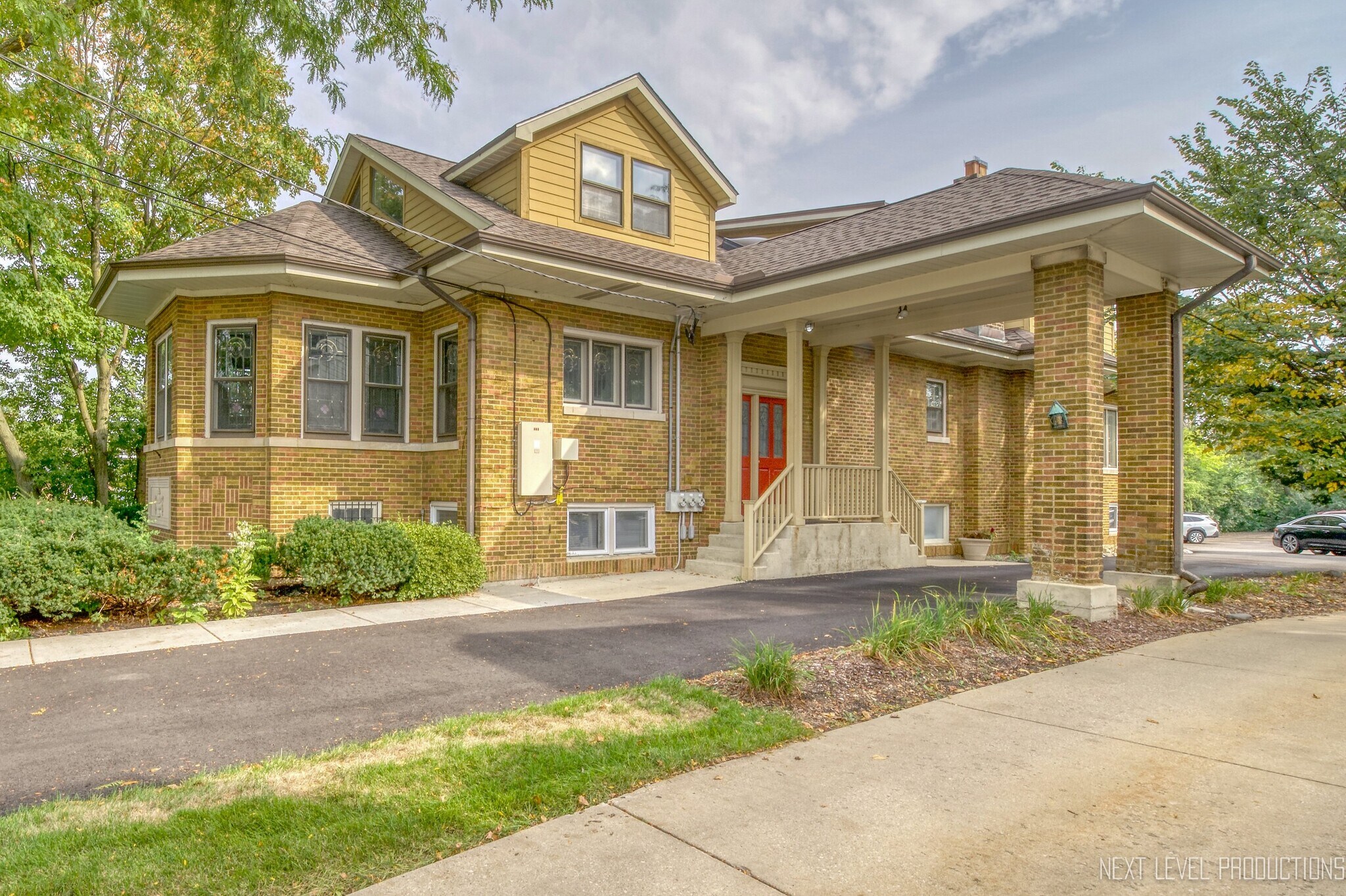 402 E Roosevelt Rd, Wheaton, IL à louer Photo principale- Image 1 de 15