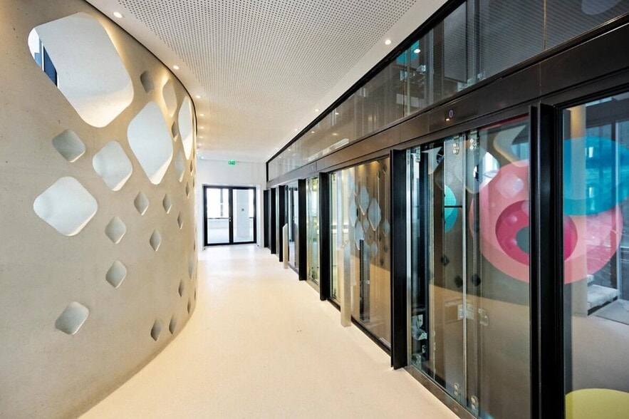 55 Rue D'Amsterdam, Paris à louer - Photo intérieure - Image 3 de 4