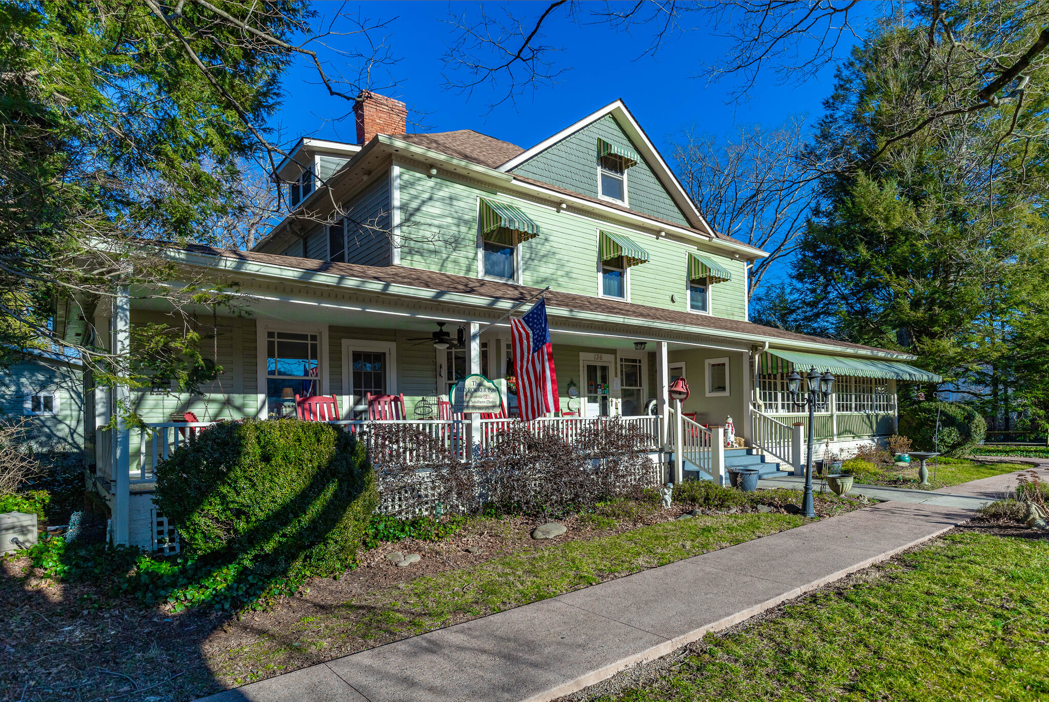 136 N Dougherty St, Black Mountain, NC for sale Building Photo- Image 1 of 1