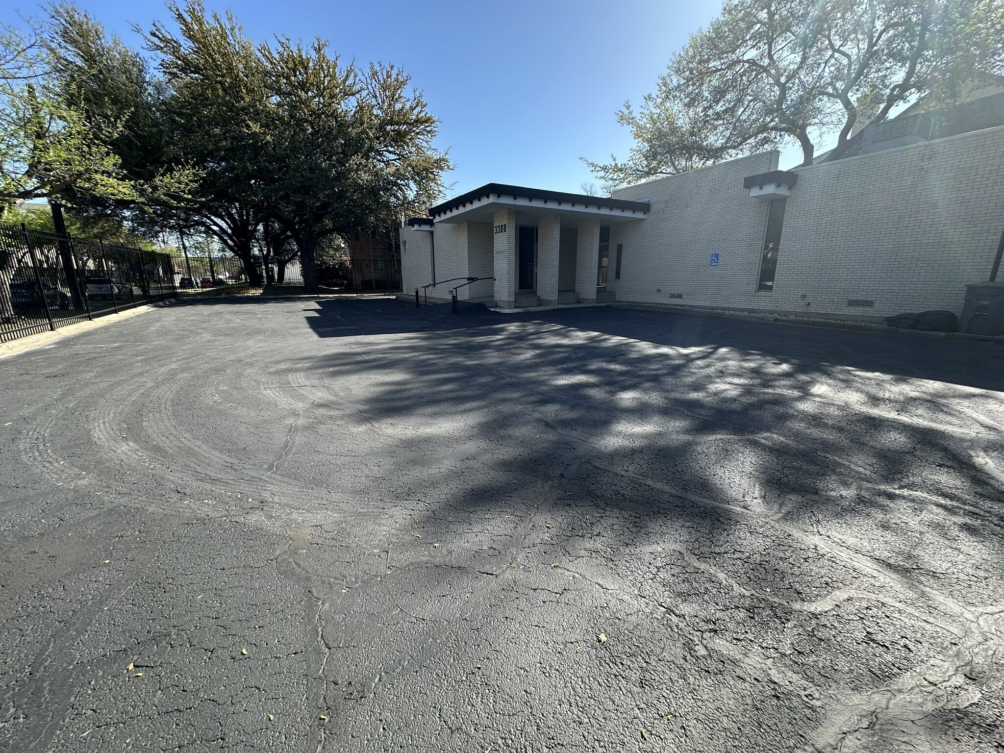 3300 Douglas Ave, Dallas, TX à louer Photo principale- Image 1 de 8