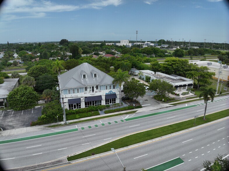 2050 & 2100 N Federal Highway portefeuille de 2 propriétés à vendre sur LoopNet.ca - Communauté Matterport - Image 2 de 19