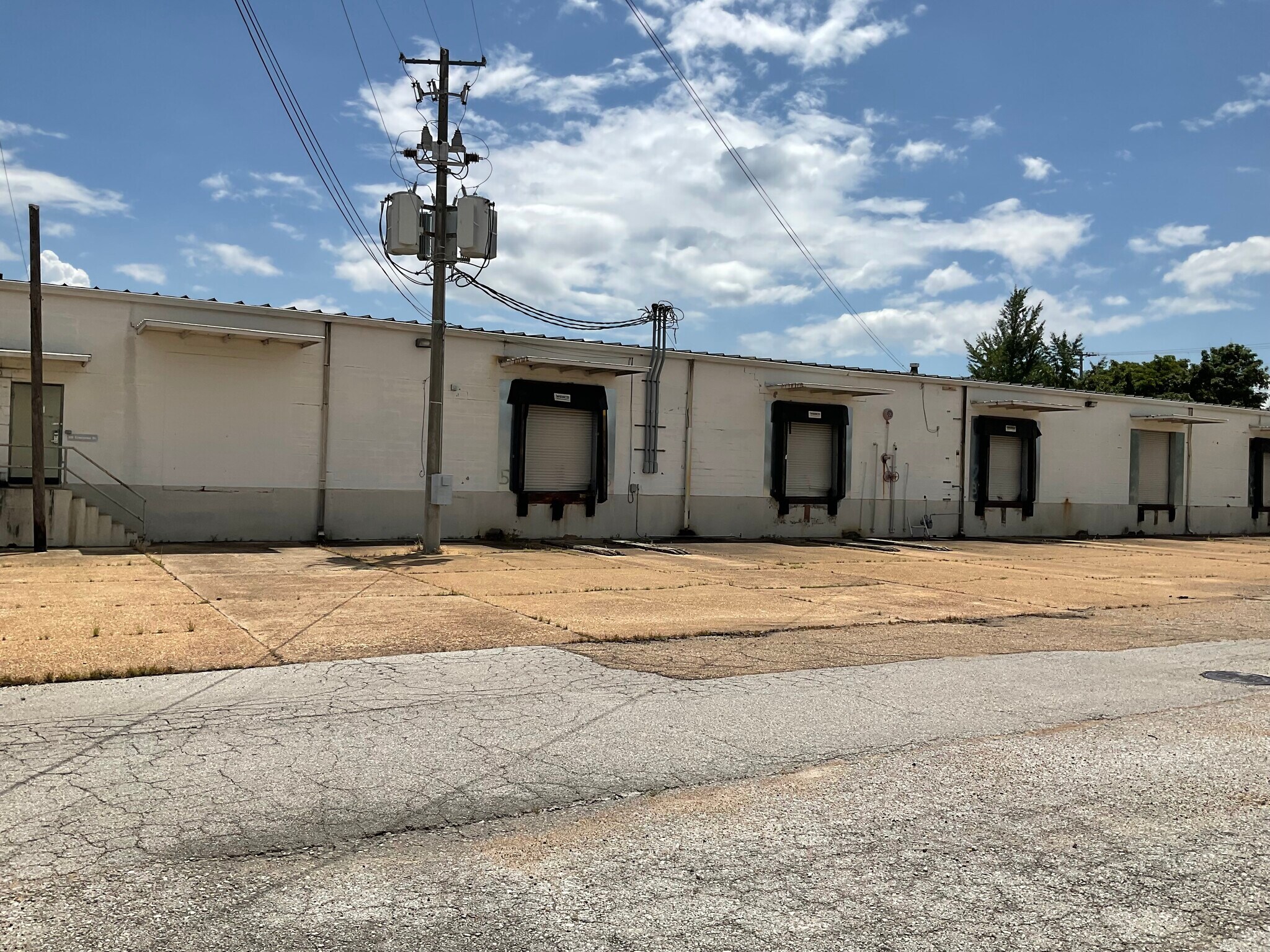 313 Enterprise Dr, Tupelo, MS for lease Primary Photo- Image 1 of 4