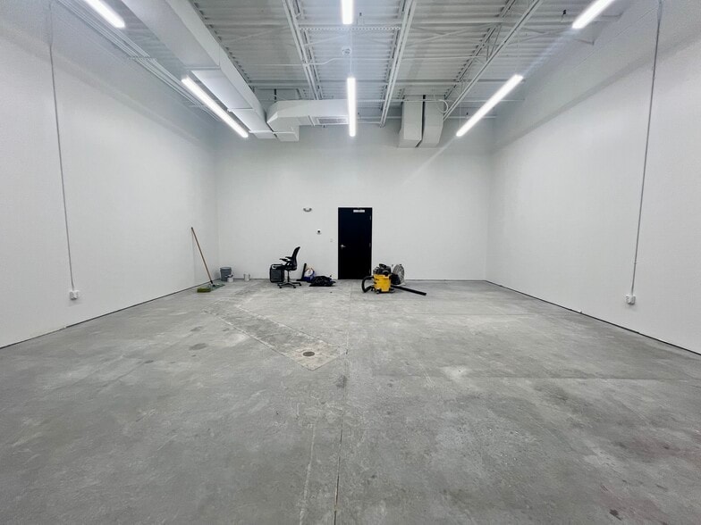11602 lake underhill Rd, Orlando, FL for lease - Interior Photo - Image 3 of 9