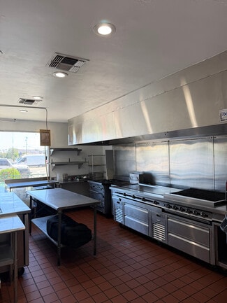 Plus de détails pour 10817-10829 Venice Blvd, Los Angeles, CA - Commerce de détail à louer