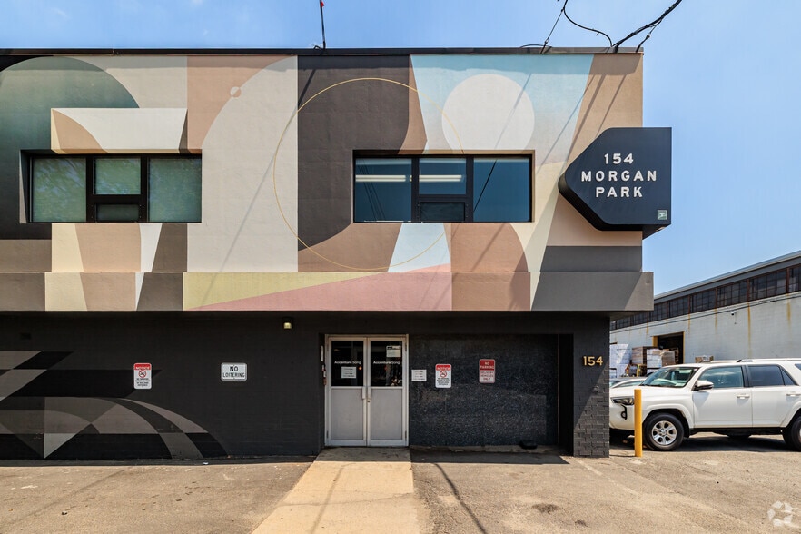 154 Morgan Ave, Brooklyn, NY for lease - Building Photo - Image 2 of 9
