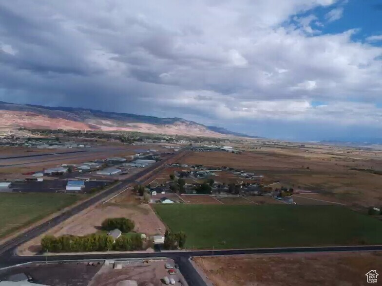2794 325 w, Richfield, UT à vendre - Aérien - Image 2 de 4