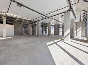 1 Grosvenor St, Toronto, ON à louer Photo de construction- Image 2 de 3