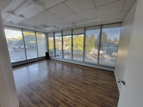780 SE Commercial St, Salem, OR for lease Interior Photo- Image 2 of 3