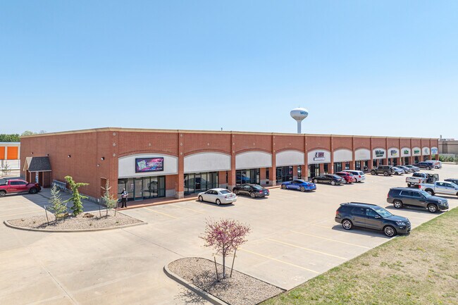 Plus de détails pour 1700-1704 S Broadway St, Moore, OK - Bureau/Commerce de détail à louer