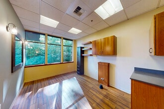 1801 W Bay Dr, Olympia, WA for lease Interior Photo- Image 1 of 11