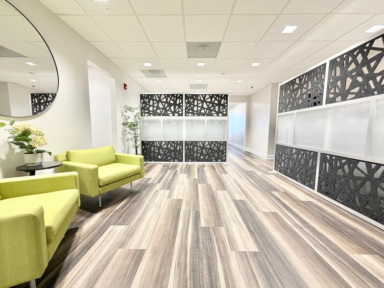 4440 PGA Blvd, Palm Beach Gardens, FL for lease - Lobby - Image 2 of 25