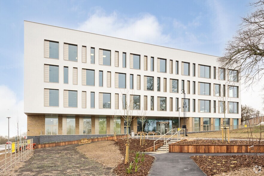 Nesfield Rd, Colchester à louer - Photo principale - Image 1 de 14