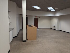 669-693 Winnetka Ave N, Golden Valley, MN for lease Interior Photo- Image 2 of 3