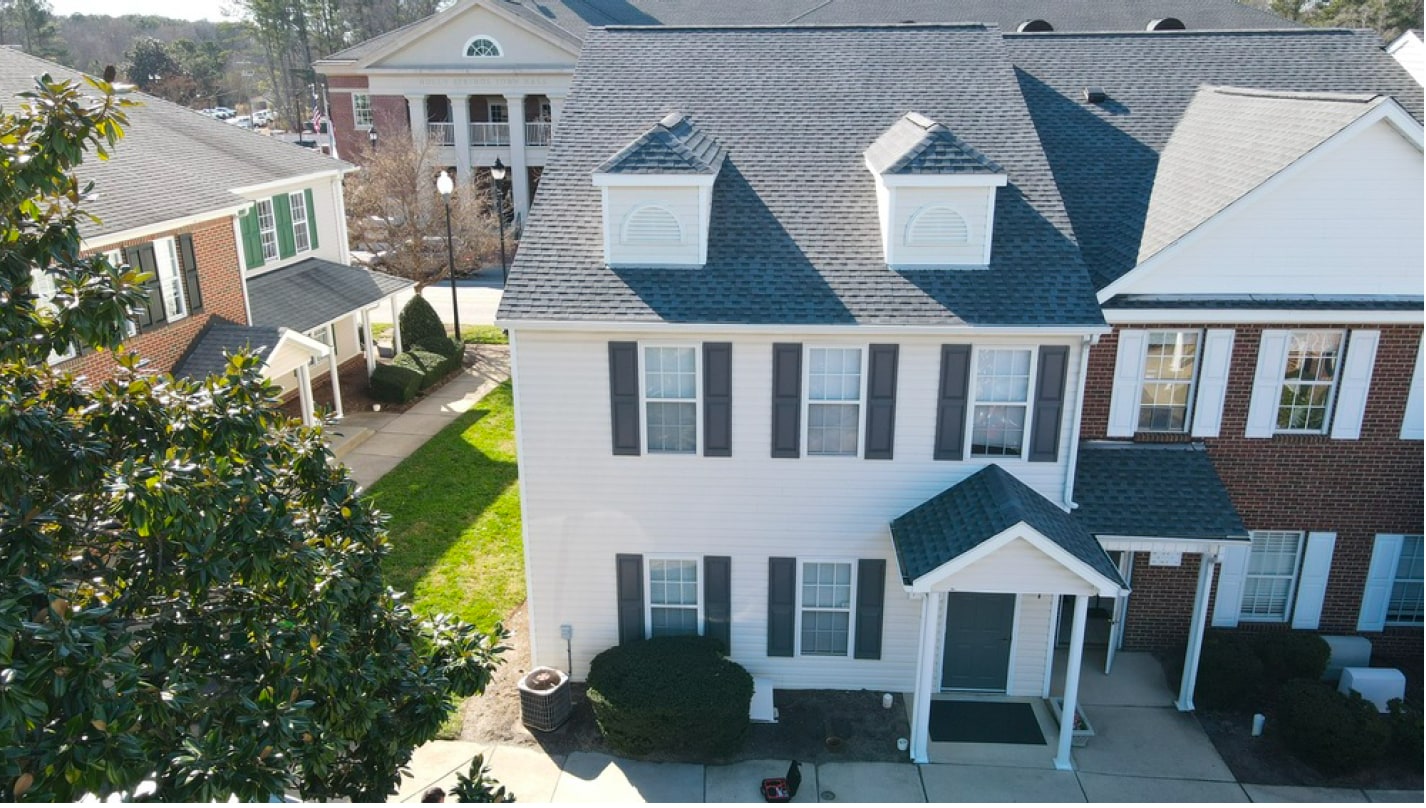 356A Raleigh St, Holly Springs, NC à louer Photo principale- Image 1 de 8