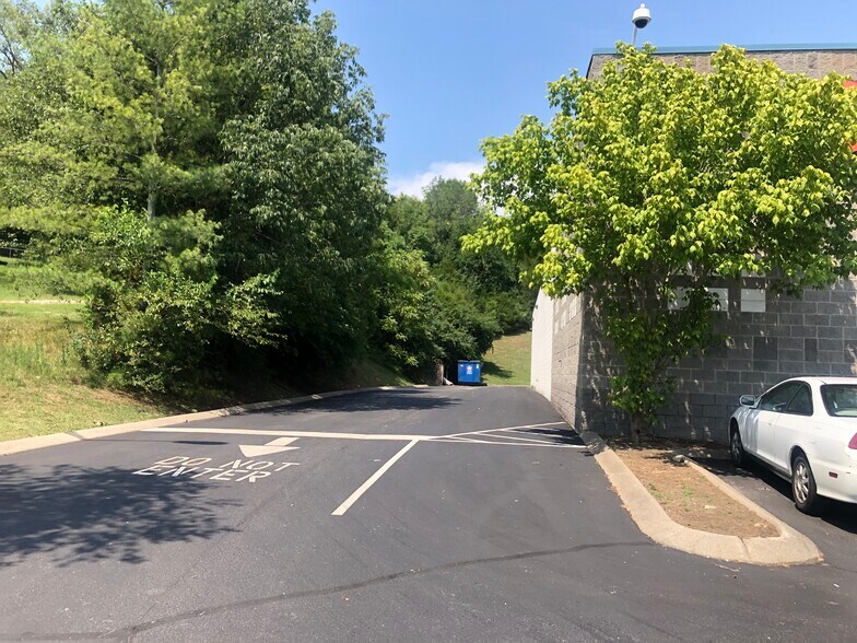 4201 Clarksville Hwy, Nashville, TN à louer - Photo du bâtiment - Image 3 de 7