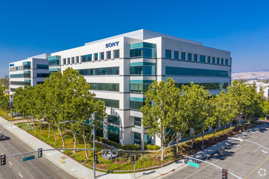 1730 N 1st St, San Jose, CA à louer - Photo du bâtiment - Image 2 de 13