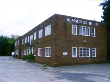 Brookfield Rd, Cheadle à louer - Photo du bâtiment - Image 2 de 6