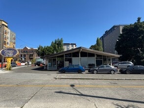 4100 Roosevelt Way NE, Seattle, WA à louer Photo intérieure- Image 1 de 1