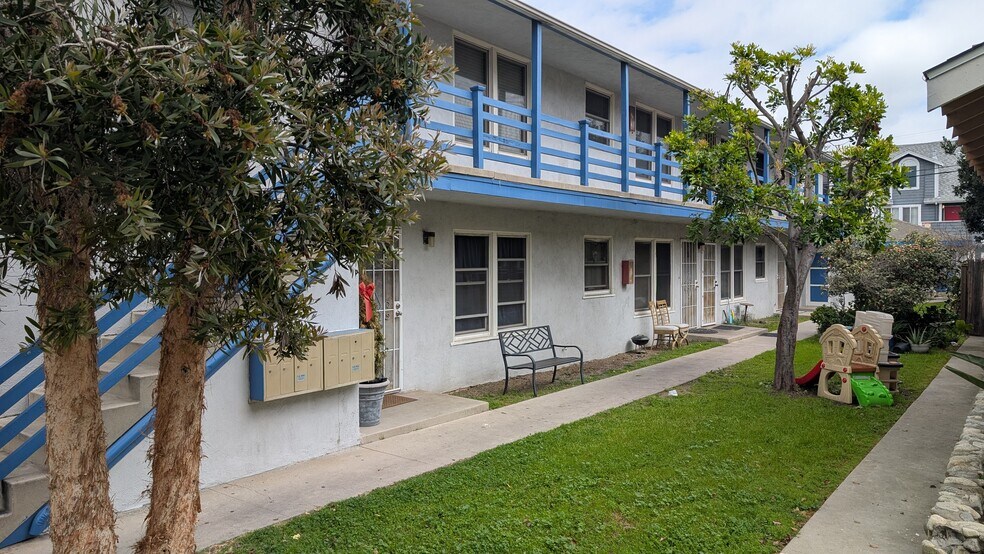 1136 Linden Ave, Long Beach, CA à vendre - Photo du bâtiment - Image 2 de 15