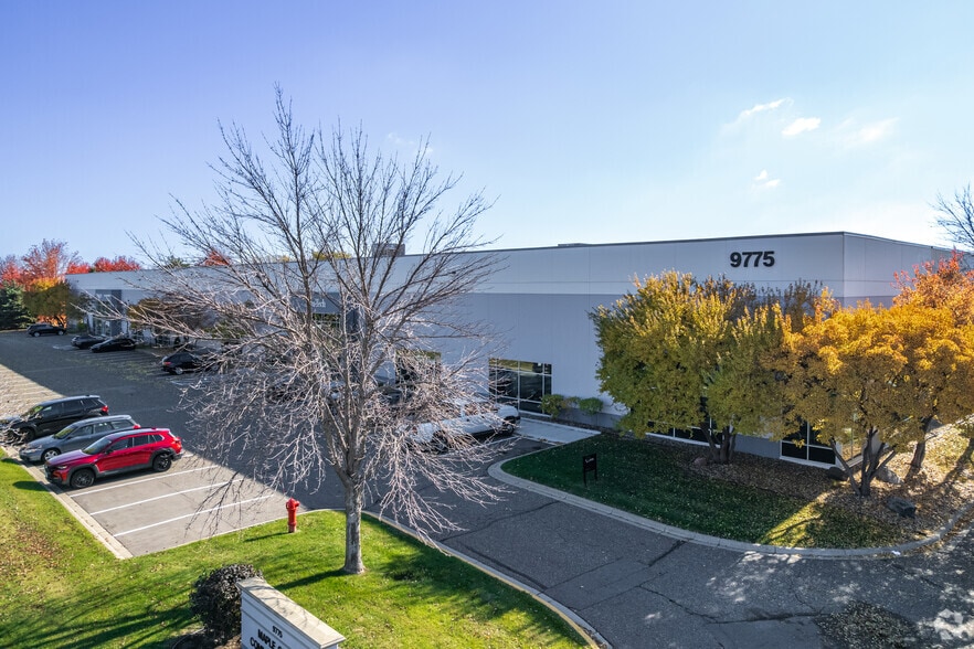 9775 85th Ave N, Maple Grove, MN for lease - Building Photo - Image 2 of 9