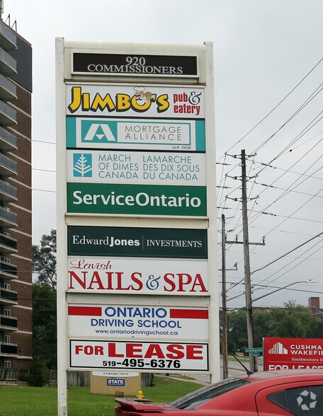 920 Commissioners Rd E, London, ON à louer - Photo du bâtiment - Image 3 de 5