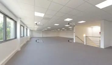 Flex in Le Blanc-Mesnil for lease - Interior Photo - Image 3 of 10