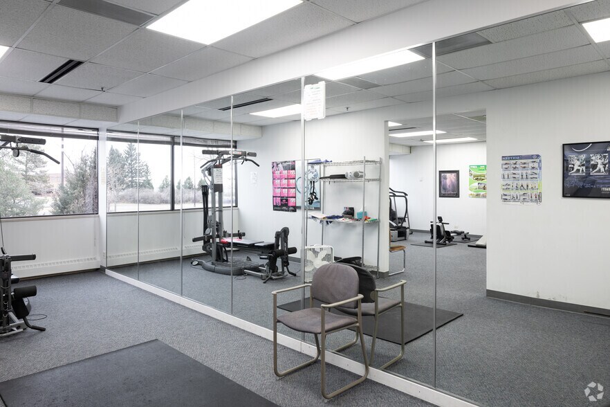 12600 W Colfax Ave, Lakewood, CO for lease - Interior Photo - Image 2 of 18