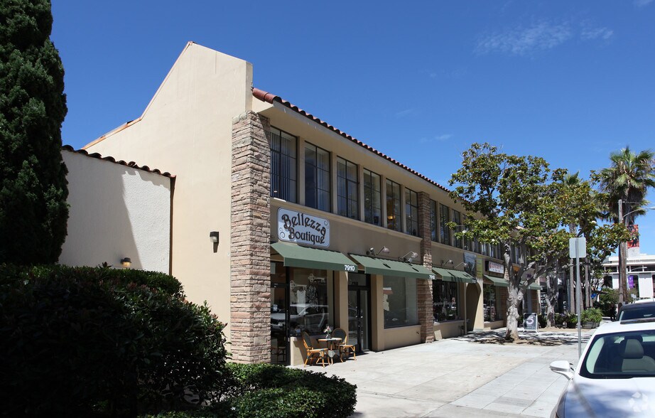 7918-7924 Ivanhoe Ave, La Jolla, CA à louer - Photo du bâtiment - Image 2 de 5