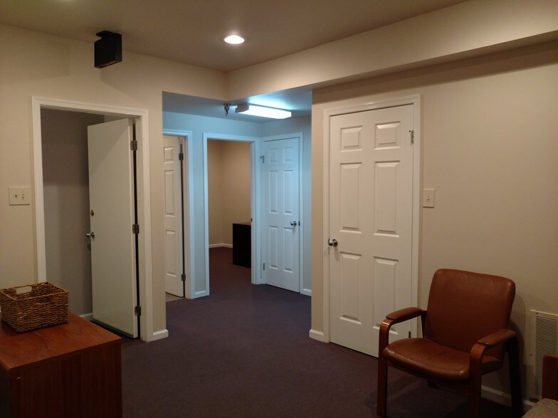525 S State Route 73, Marlton, NJ à vendre - Photo intérieure - Image 3 de 30
