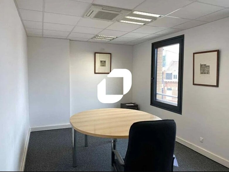 Office in Lille for lease - Building Photo - Image 3 of 7