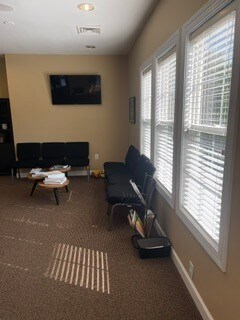 559 Davison Gateway Dr, Davidson, NC for lease - Interior Photo - Image 2 of 11