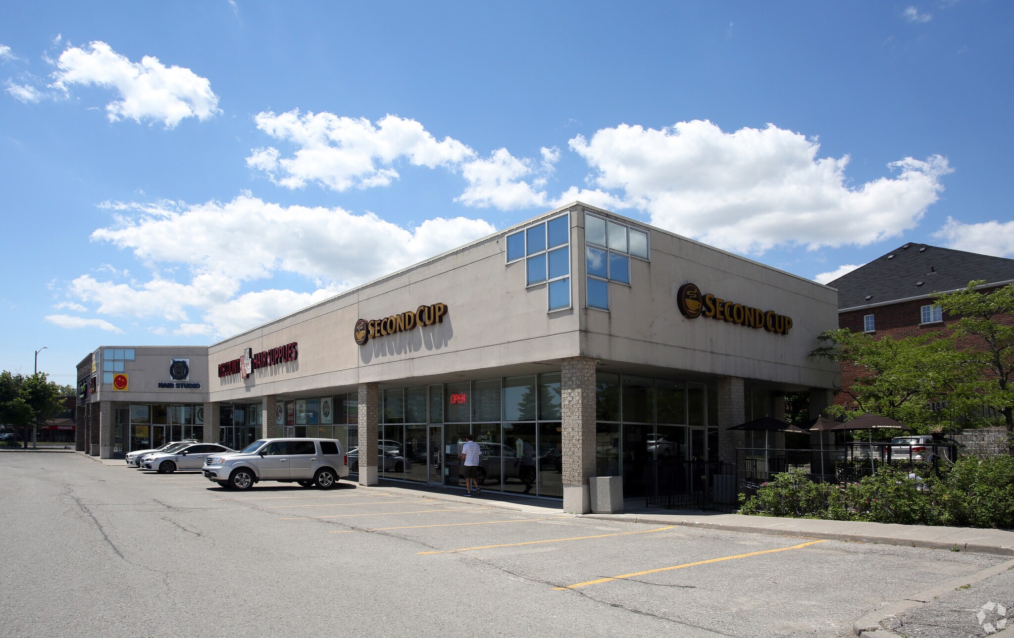 1550 Kingston Rd, Pickering, ON à vendre Photo principale- Image 1 de 1