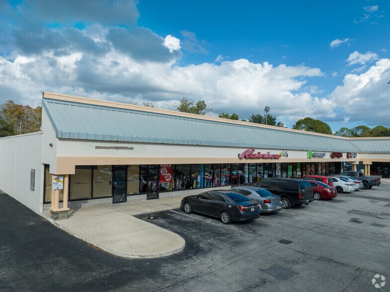 5751 N Main St, Jacksonville, FL à louer - Photo du bâtiment - Image 2 de 10