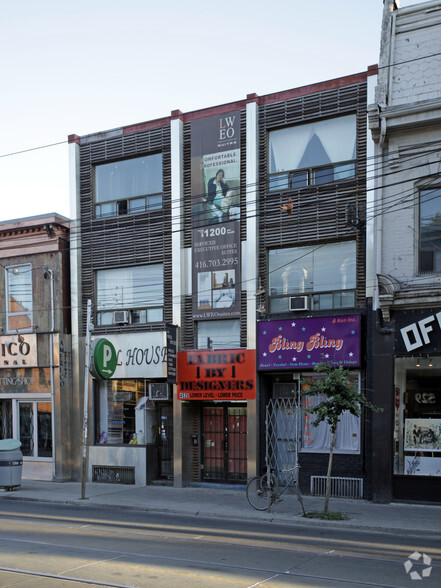 452-454 Queen St W, Toronto, ON à louer - Photo du bâtiment - Image 2 de 2