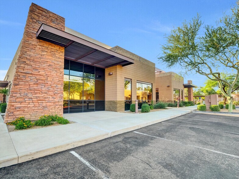 16841 N 31st Ave, Phoenix, AZ à vendre - Photo du bâtiment - Image 3 de 15