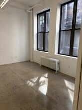 237 W 37th St, New York, NY for lease Interior Photo- Image 2 of 3