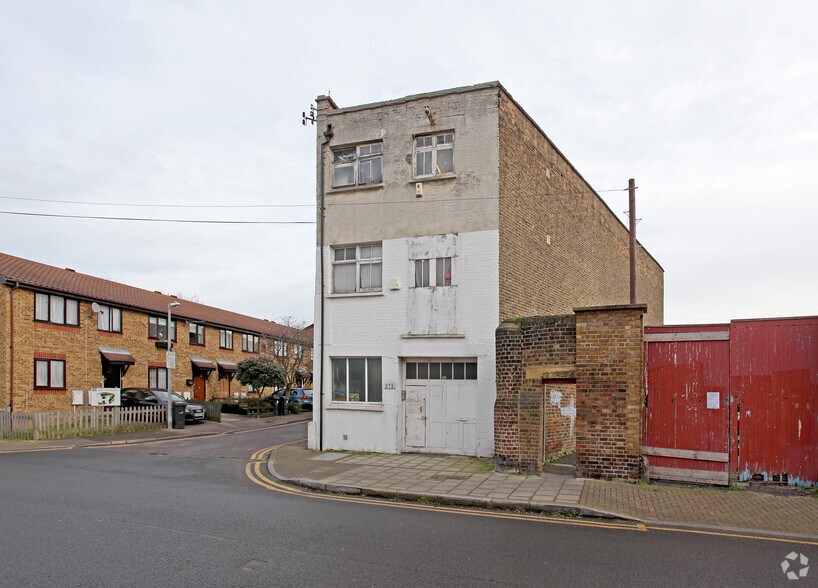 215 Lyham Rd, Londres à vendre - Photo du bâtiment - Image 2 de 26