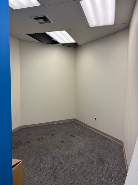 2510 Boston Rd, Bronx, NY for lease - Building Photo - Image 3 of 6