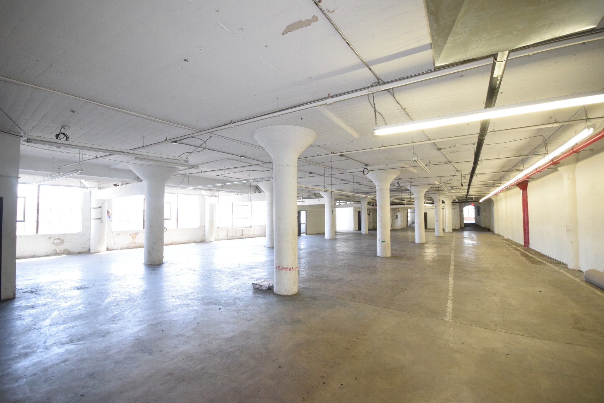 2155 E 7th St, Los Angeles, CA for lease Interior Photo- Image 1 of 5