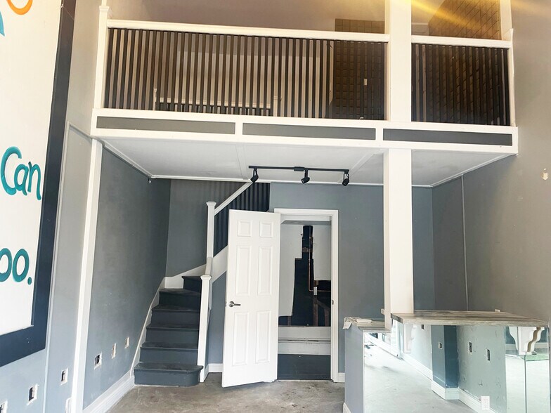 1108 Irving St, San Francisco, CA à louer - Photo du bâtiment - Image 3 de 3